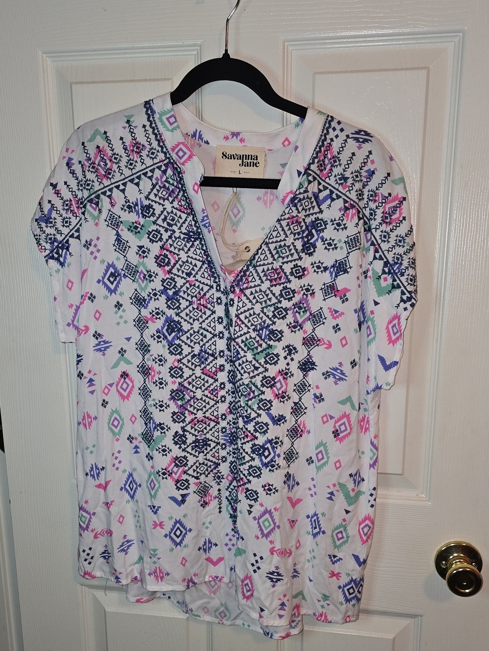 Savanna Jane White Multicolor Aztec V-Neck Blouse
